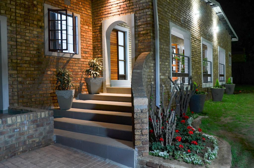 Yalla Yalla Boutique Hotel 윗뱅크 외부 사진