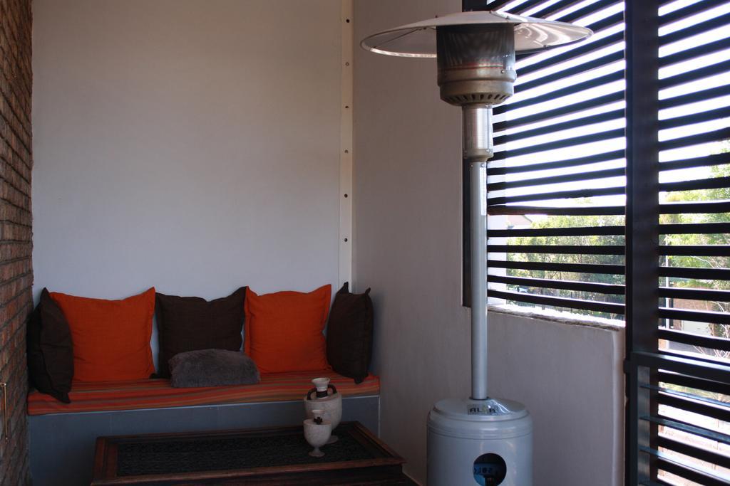 Yalla Yalla Boutique Hotel 윗뱅크 외부 사진