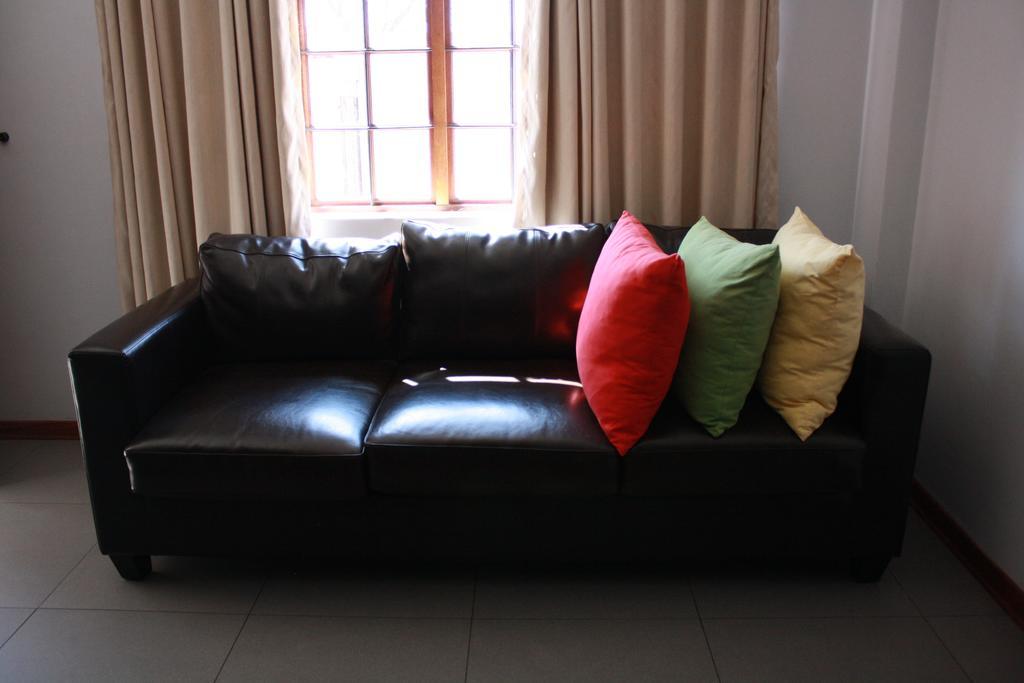 Yalla Yalla Boutique Hotel 윗뱅크 외부 사진