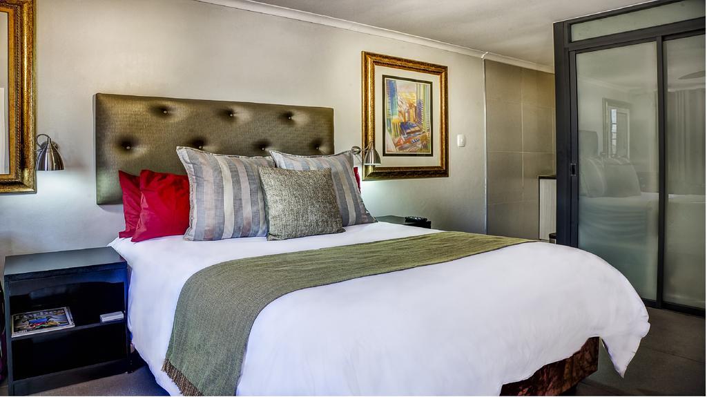 Yalla Yalla Boutique Hotel 윗뱅크 외부 사진