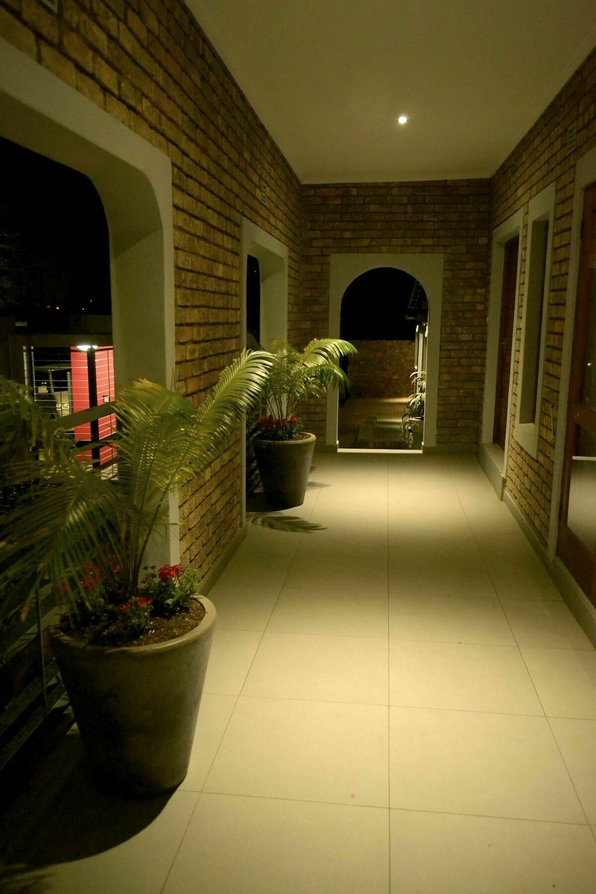 Yalla Yalla Boutique Hotel 윗뱅크 외부 사진